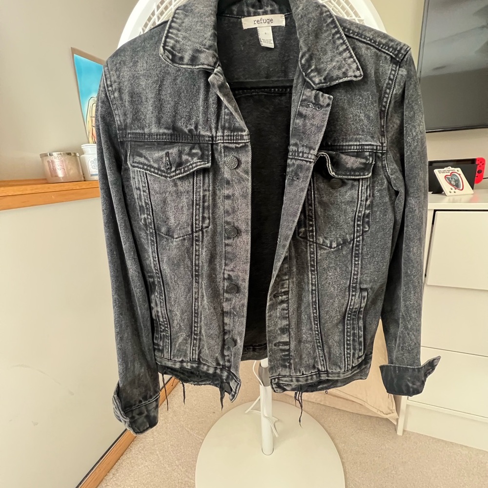 Refuge Women's Charcoal Denim Jacket